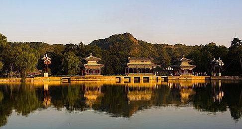 《钞票清理工模拟器》5月率先登陆PC 恢复物理洁净